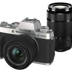 【中古】富士フイルム(FUJIFILM) ミラーレス一眼カメラ X-T200ダブルズームレンズキット シルバー X-T200WZLK-S当店保証30日間 人気モデル 高画質 売れ筋