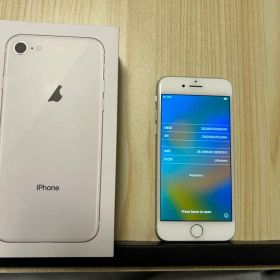iPhone8 64GB シルバー 箱付き