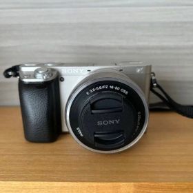 Sony α6000 シルバー パワーズームレンズキット