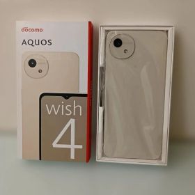 AQUOS WISH4 希少な白 画面コート＆使用の少ない美品