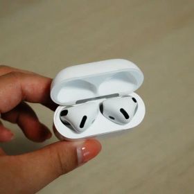 Apple AirPods 4 美品 AppleCare付き 2028.03まで