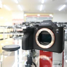 ソニー SONY デジタル一眼カメラ ミラーレス一眼 Sony α7S III ブラック【中古】