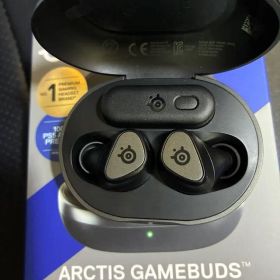 SteelSeries Arctis GameBuds ワイヤレスイヤホン