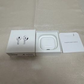 ほぼ新品‼️ Apple AirPods 4 本体