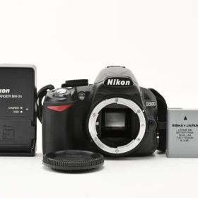 ★撮影枚数8,668枚・美品★ニコン D3100 ボディ #23062