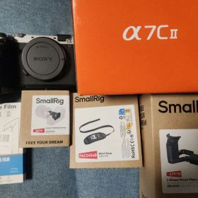 α7C II(ILCE-7CM2)シルバー本体＋カスタムセット(箱にへこみ有り)