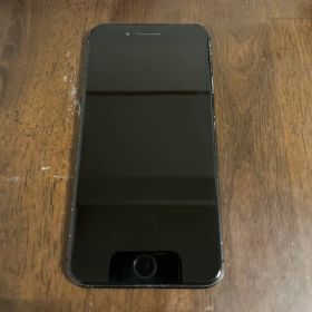 【バッテリー100%】iPhone 8 Plus (64GB)［傷あり］