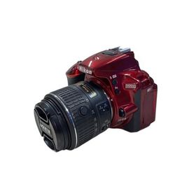 Nikon◆デジタル一眼カメラ D5500 ダブルズームキット [レッド]//
