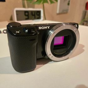 【レンズ付き】SONY α NEX-5R ミラーレス一眼カメラ オマケ付き