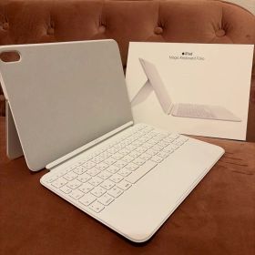 Apple Magic Keyboard Folio iPad