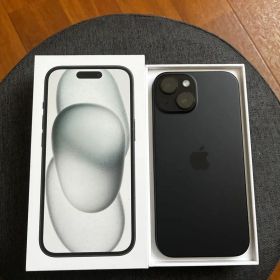 Apple iPhone 15 本体 ブラック SIMフリー