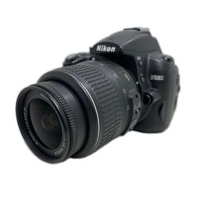 デジタル一眼レフカメラ Nikon D5000 AF-S NIKKOR 18-55mm 3.5-5.6G【中古】