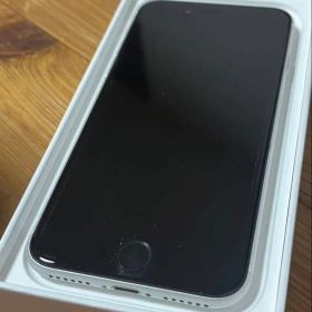 Apple iPhone SE 第2世代 本体