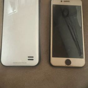 Apple iPhone SE2 128G ブラック 美品
