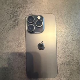 美品iPhone15Pro 256GB ブラック