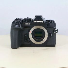 【中古】 (オリンパス) OLYMPUS OM-D E-M1 MarkII ボデイ【中古カメラ デジタル一眼】 ランク：B