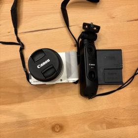 Canon EOS R50V