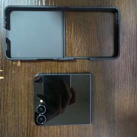 Samsung Galaxy Z Flip7 12GB / 256GB 韓国版
