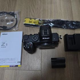 Nikon Z 5 ミラーレス一眼 本体