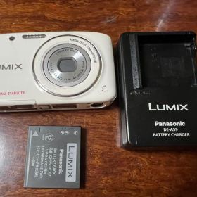 LUMIX DMC-S2ホワイト コンパクトデジタルカメラ中古動作美品