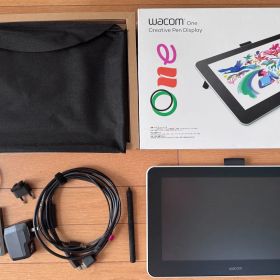 Wacom One 13.3型 液晶ペンタブレット ケーブル ペン 外箱付 美品 液タブ