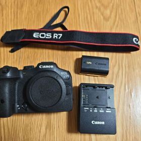 Canon EOS R7