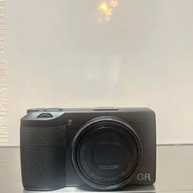 RICOH GR iii