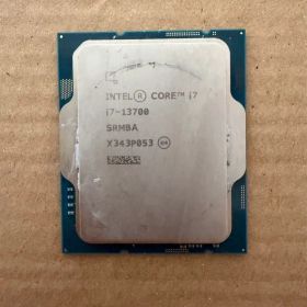 Intel Core i7-13700 CPU 本体