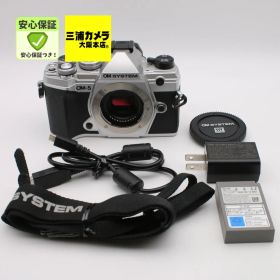 【極上品】 OM SYSTEM OM-5 ボディ シルバー OLYMPUS