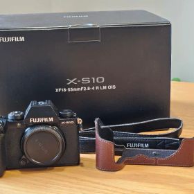 FUJIFILM X-S10