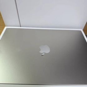 【正規品】MacBook AIR M2 スターライト 8GB 13.6インチ