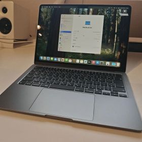 極美品 M2 MacBook Air 16GB/512GB スペースグレイ