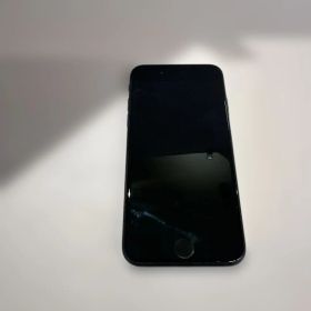 Apple iPhone 7 ブラック 本体 ①