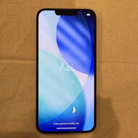 Apple iPhone 13 スターライト 本体