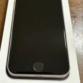 Apple iPhone SE第三世代本体 ホワイト