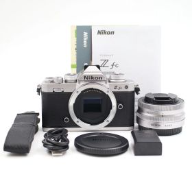 ■シャッター数2667枚！極上品■ Nikon Z fc レンズキット(16-50mm) シルバー ミラーレス一眼カメラ ニコン