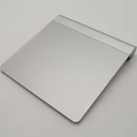 【中古】Apple Magic Trackpad (2010) MC380J/A【大須2】保証期間１週間