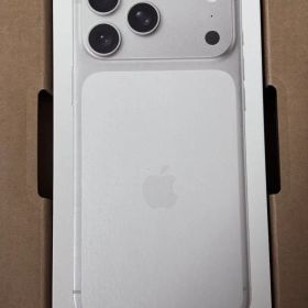 【新品未開封】iPhone 17 Pro Max 512GB シルバー