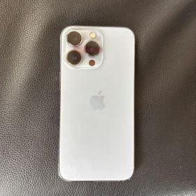 Apple iPhone 13 Pro 本体