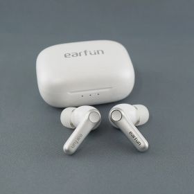 EarFun Air Pro4 完全ワイヤレスイヤホン USED品 TW600 ノイズキャンセリング 外音取込 ハイレゾ マイク イヤーファン ホワイト 完動品 V2587