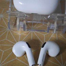 Apple AirPods（第三世代）MME73J/A