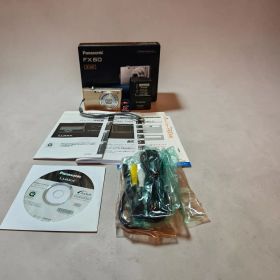 【良好品】PANASONIC DMC-FX60 動作品 デジカメ 箱付属品多数