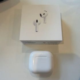 Apple AirPods 4 アクティブノイズキャンセリング付き