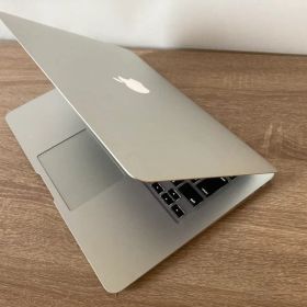 Apple MacBook Air 13inch 2015モデル A1466