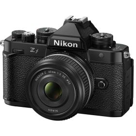 ニコン Z f 40mm f/2(SE) レンズキット ブラック 【訳あり：倉庫移動中に外箱傷あり】