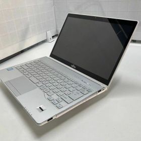 FUJITSU / ノートPC / LIFEBOOK SH90/B1 FMVS9B1W05 / 第7世代Core i5 / グラフィックボード Intel Corporation HD Graphics 620 32MB / メモリ 8GB【中古品】