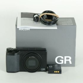 [良品 | シャッター数12,900回] RICOH GR IV | コンパクトデジタルカメラ