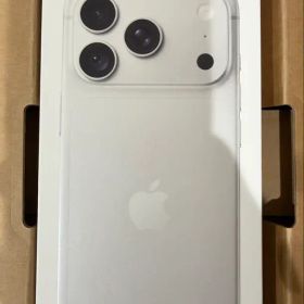 iPhone18pro 256GB シルバー