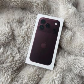 Apple iPhone 18 Pro 256GB Burgundy