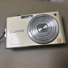 Panasonic LUMIX DMC-FX66 充電器 ストラップ付